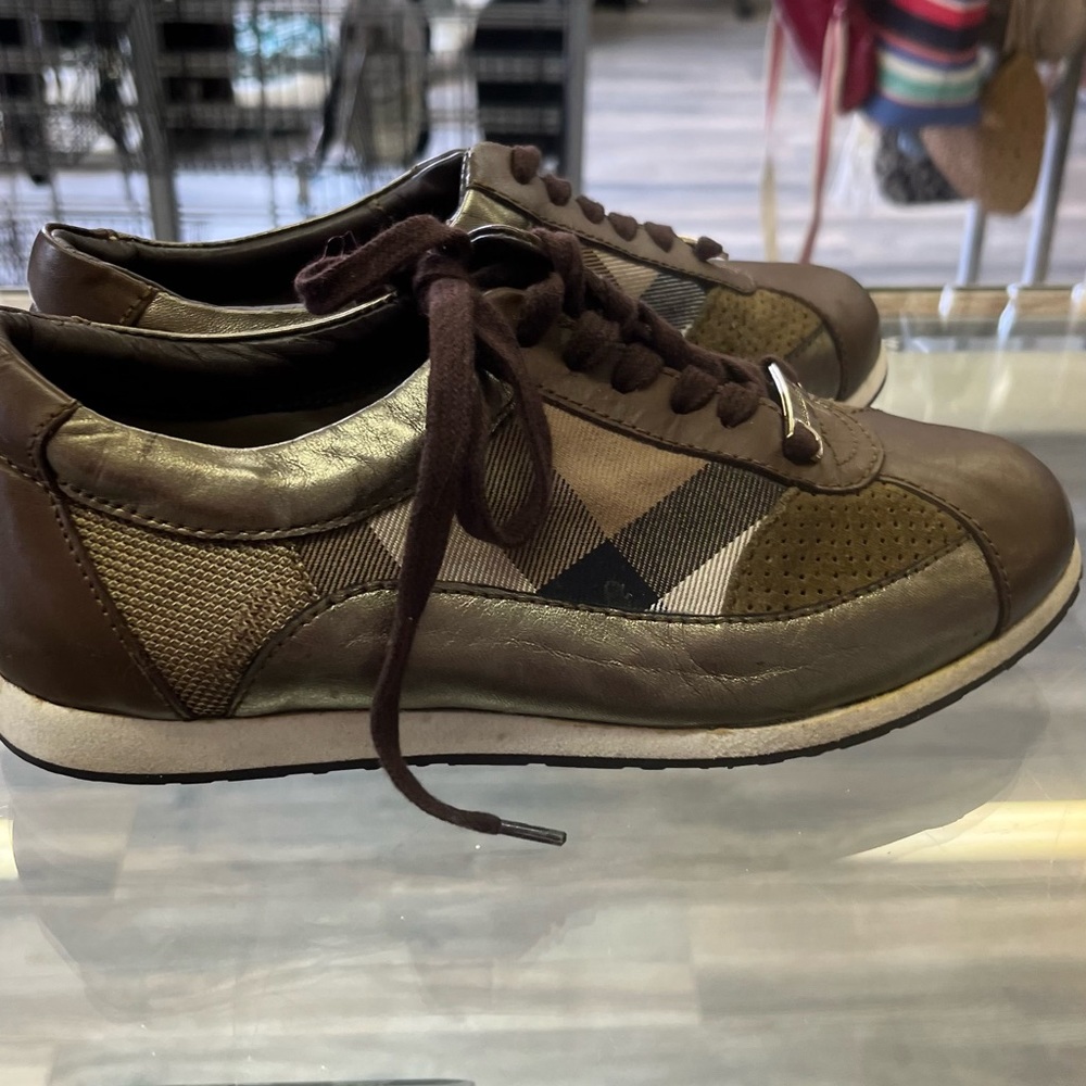 BURBERRY LONDON NOVA CHEK SHOES - Picture 3 of 9